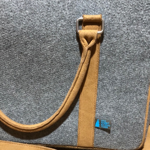 Mad Rabbit Kicking Tiger Messenger Laptop Bag Briefcase Bag - Picture 8 of 8